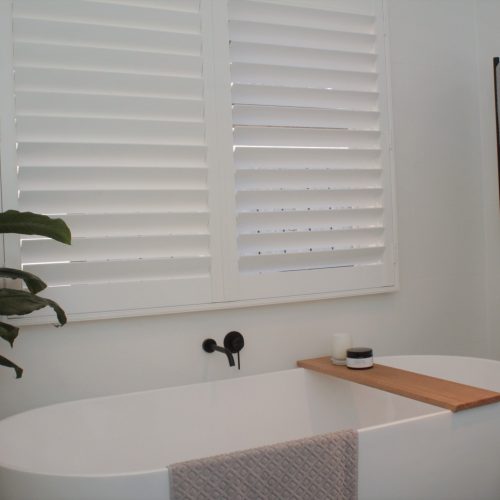 Bamboo caddy with bath and Matte black tap spout